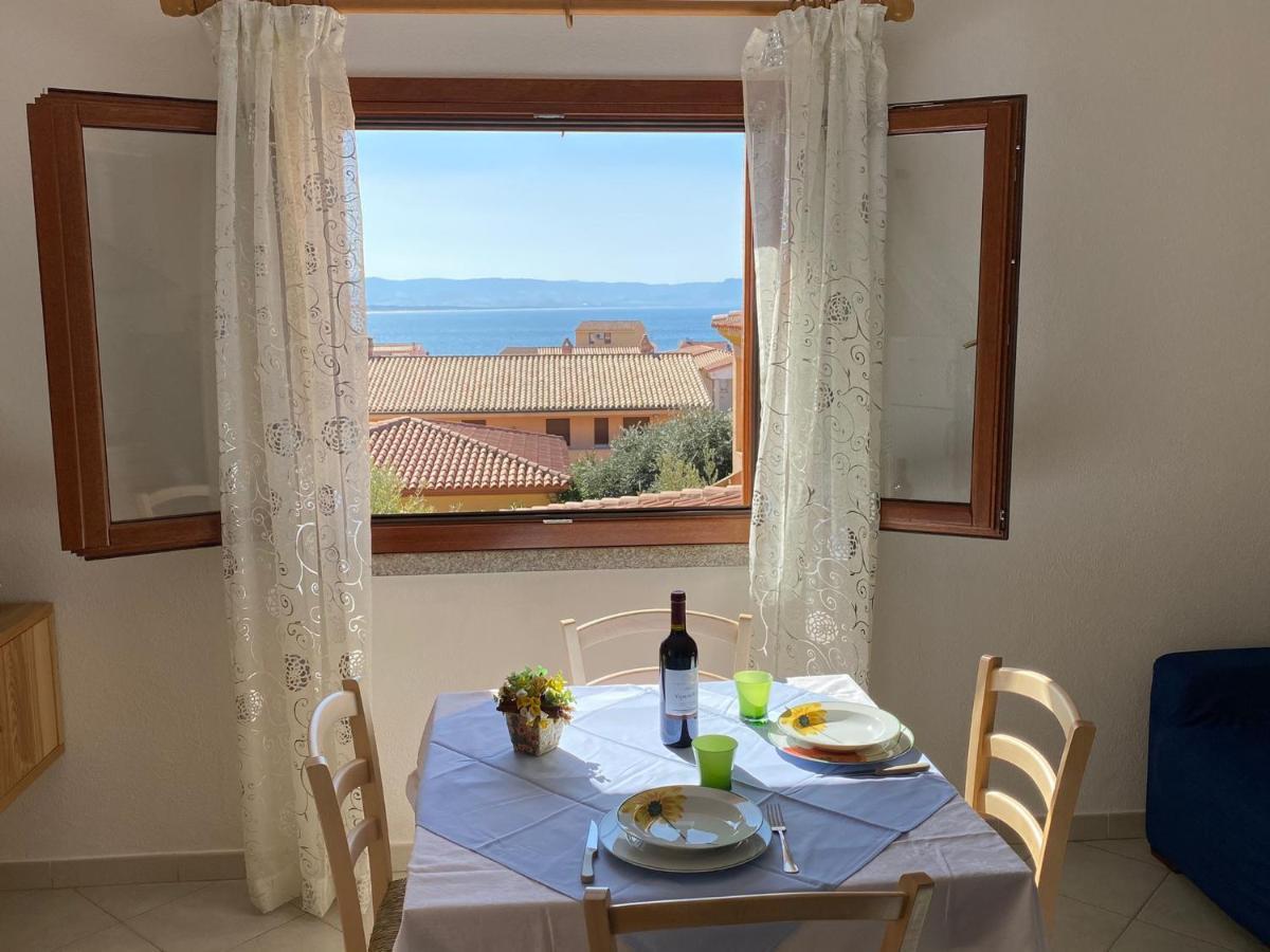 Tanca Della Torre Trilocale Vista Mare Apartment Isola Rossa Luaran gambar